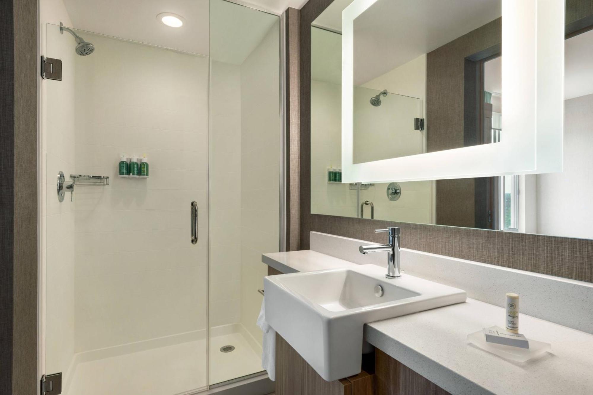 Springhill Suites By Marriott Milwaukee West/Wauwatosa Exterior foto